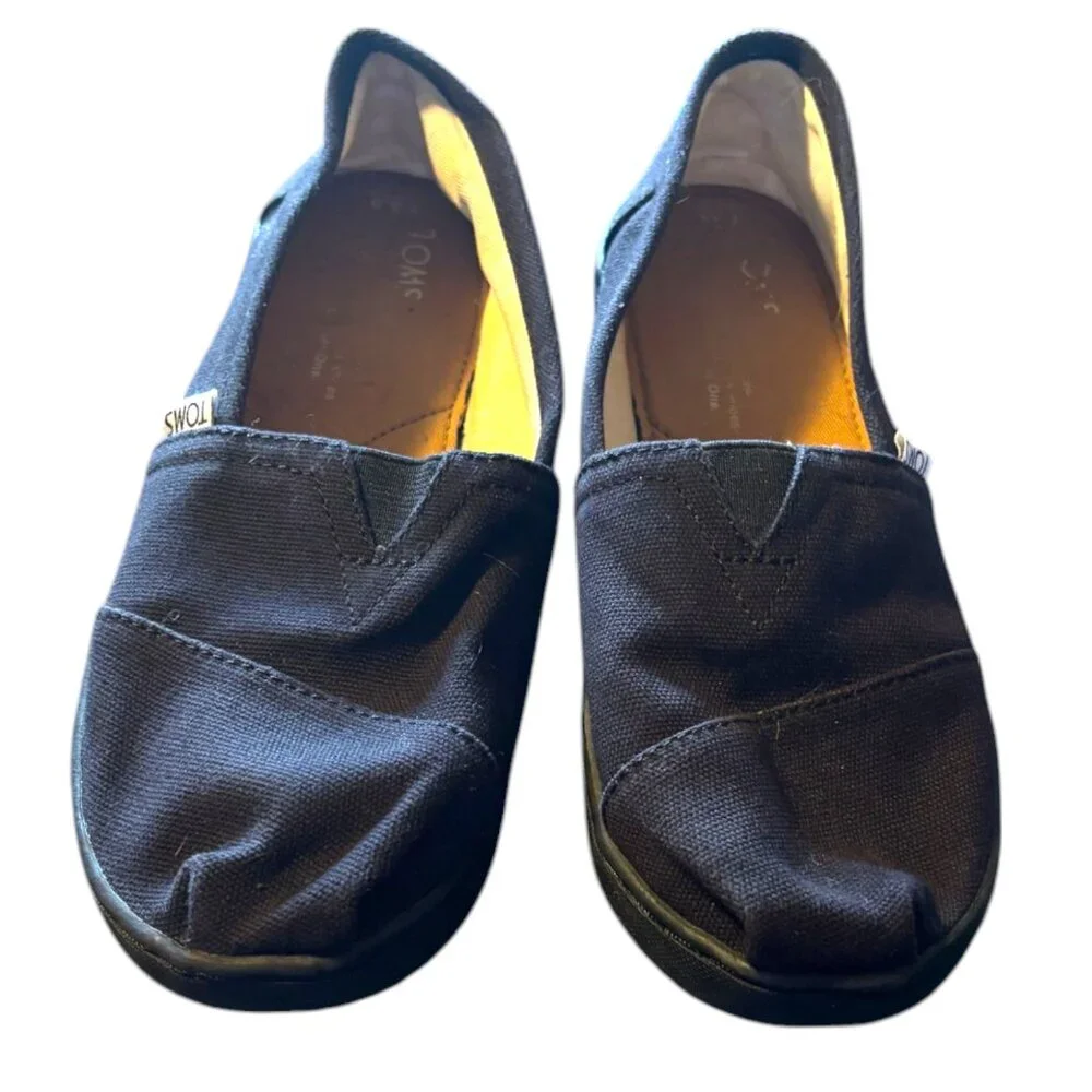 Toms Classics Black Canvas Youth Girls Slip On Casual Flat‎ Shoes sz 3.5